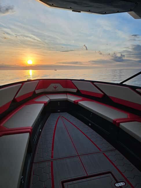 Pore Private Sunset Dolphin Cruise on Yacht - FAQ