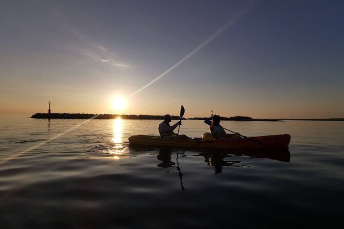Pore sunset sea kayaking tour - What Sets This Tour Apart?