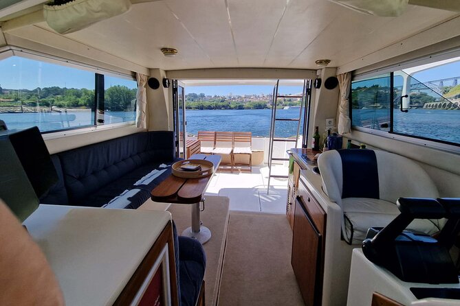 Port : 6 Bridges Cruise , Douro River with Sunset Option - Boat Comfort: Space to Move, Cover for Rain