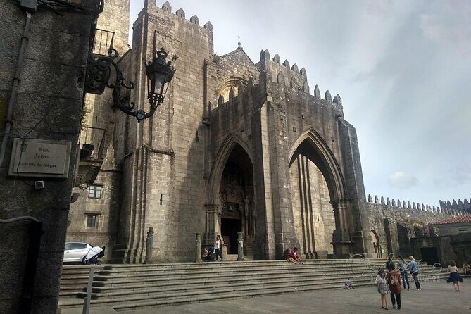 Port to Santiago de Compostela with up to 3 stops on the way - FAQ