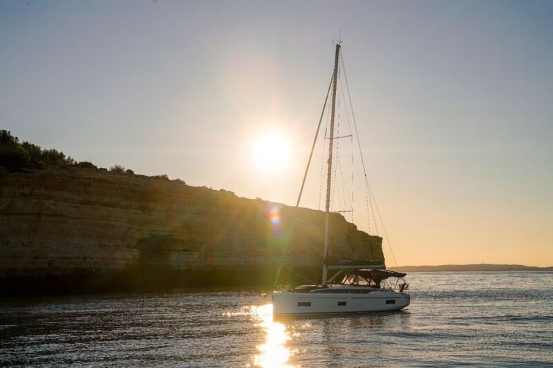 Portimao: Half-Day Sailing Yacht Cruise to the Benagil Caves - FAQ
