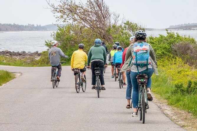 Portland Bicycle Tour with 5 Lighthouse Stops and XL Lobster Roll - Key Points