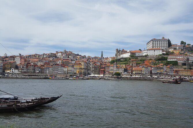 Porto: 2h Private Tour (1 to 6 people) on the Douro River with a local - FAQ