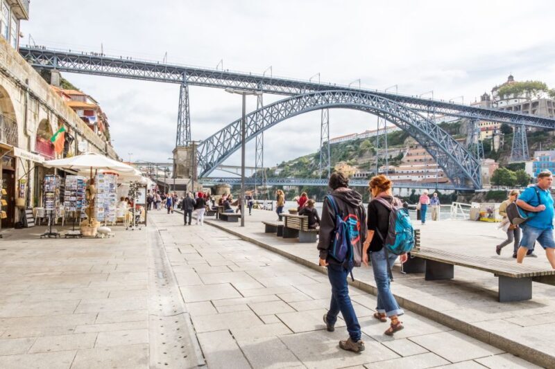 Porto: 3-Hour Guided City Highlights Walking Tour - The Experience in Practice