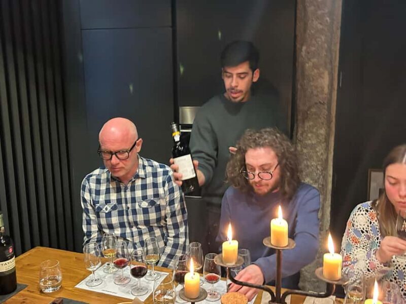 Porto: 5 Port Wine Tasting with Pairings - What This Tour Offers in Detail