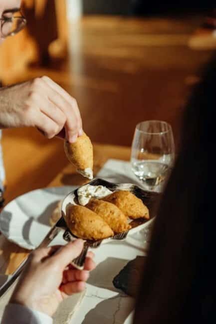 Porto: A la carte lunch + Douro River cruise - Frequently Asked Questions