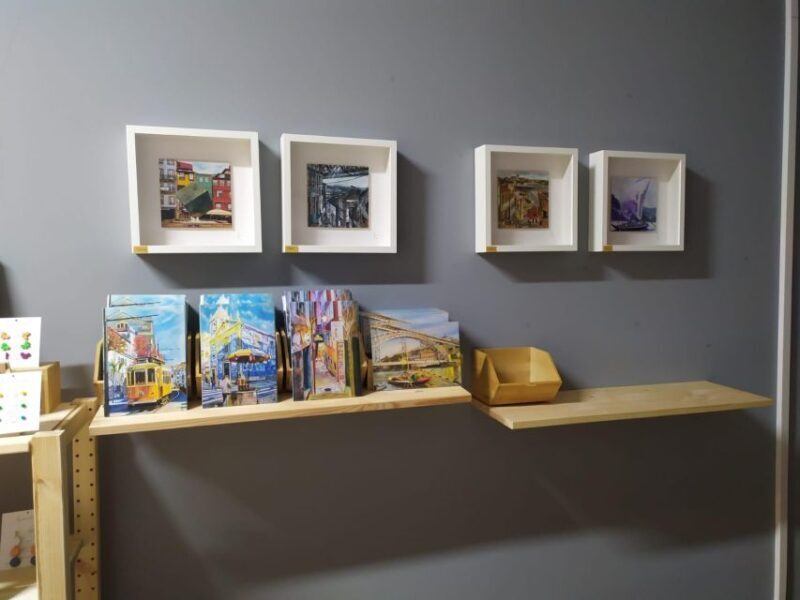 Porto: Acrylic and Oil Painting Class with a Local Artist - Key Points