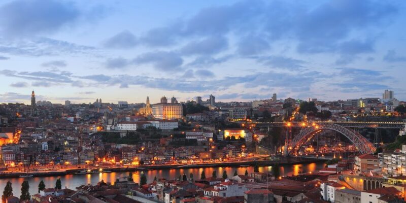 Porto: All-Inclusive Fado Dinner Show and Night Tour - Key Points