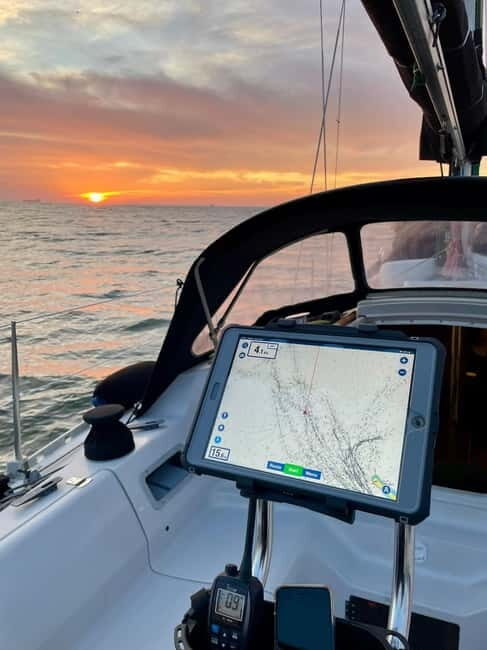 Porto: Best Exclusive Charming Sailboat Sunset - An In-Depth Look at the Porto Sunset Sailboat Tour