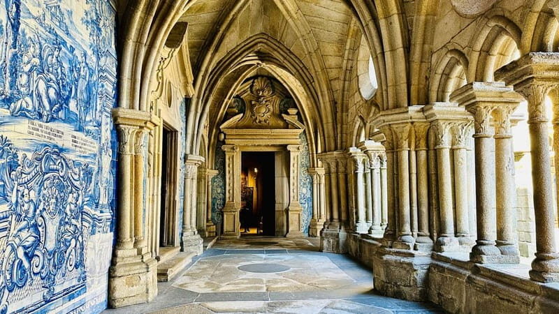 Porto Cathedral Guided Tour with Entrance Tickets - Exploring the Porto Cathedral Guided Tour with Entrance Tickets