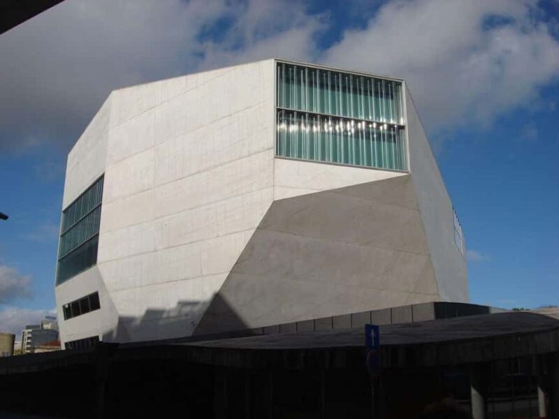 Porto City: Low-Cost Private Tour with Wine Tasting (Special Couples) - FAQ