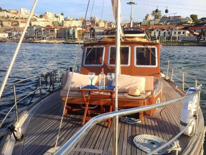 Porto: Classic Boat Cruise Along the Douro River - Key Points