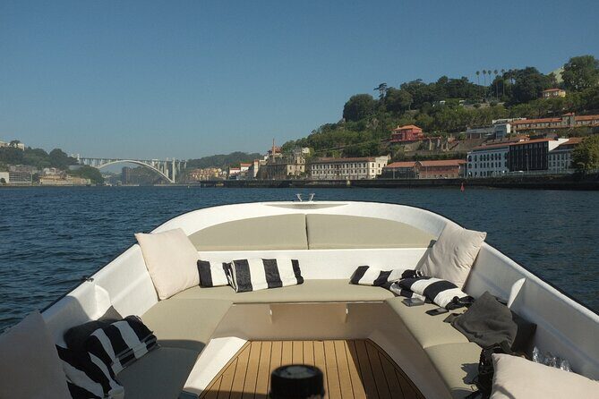 Porto: Douro River Boat Cruise with Port Wine and Snacks - Is This Tour Right for You?