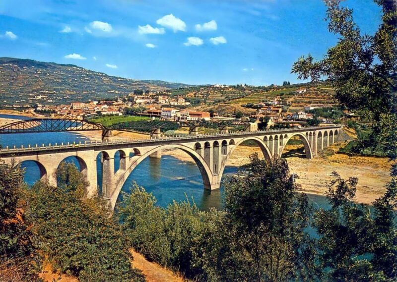 Porto: Douro Valley Wine Tour with Lunch, Tastings & Cruise - What to Expect from the Tour