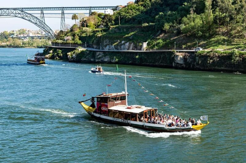 Porto: Explore 6 Iconic Bridges on an Authentic Rabelo Boat - What to Expect on the Cruise