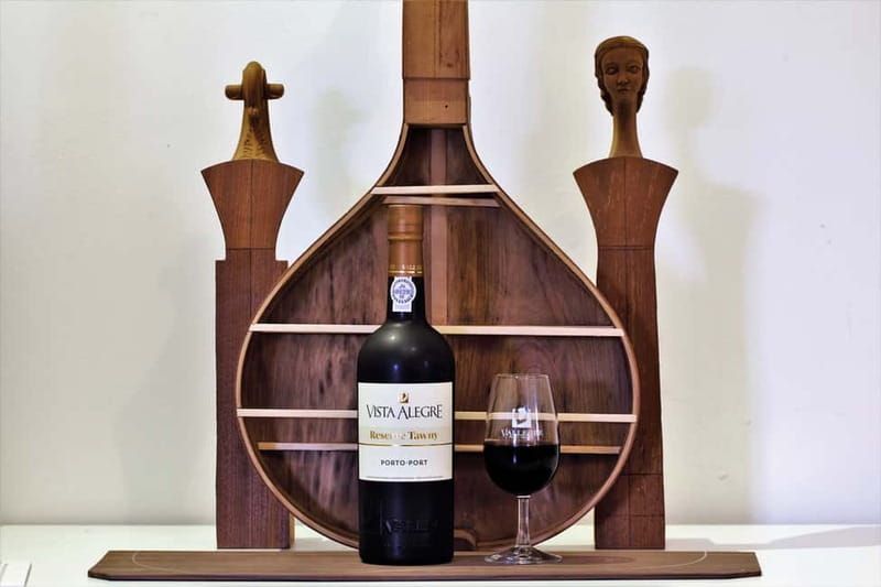 Porto: Fado & Port Wine in Traditional Portuguese Music Shop - Who should book, and who should rethink it