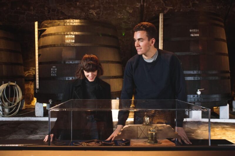 Porto: Fonseca Cellar Tour & Fado Show with Optional Dinner - Optional Dinner at WOW Porto
