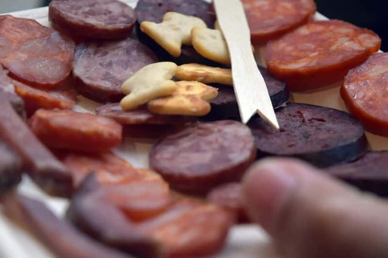 Porto: Food Tour with Tastings and Souvenirs - Key Points