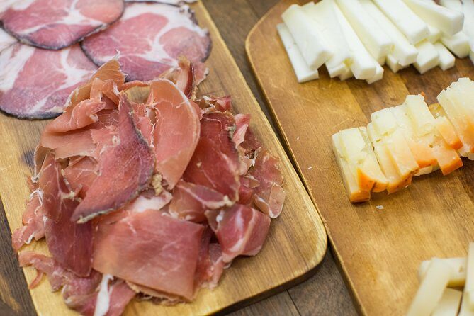 Porto Food & Wine Tasting Tour with Lunch or Dinner Option - Sampling Tapas and Exploring Neighborhoods