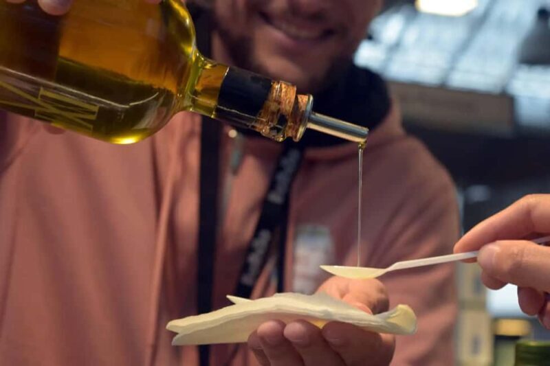 Porto: guided gastronomic tour of the Bolhão Market with tastings - Key Points