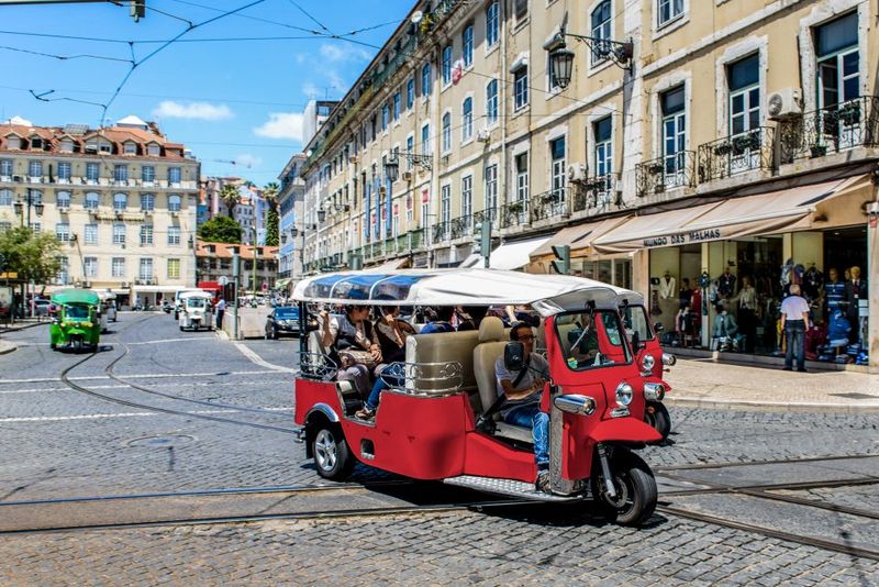 Porto: Guided Tour by Tuk-Tuk & Optional Douro River Cruise - The Local Guide Effect: Names You’ll Hear in Reviews