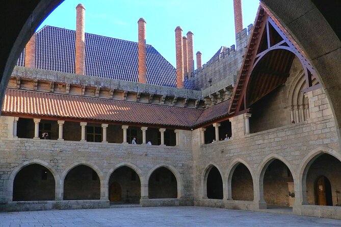 Porto: Guimaraes & Braga Small Group Tour with Lunch and Tickets - Braga lunch: local food, Vinho Verde, and real choices