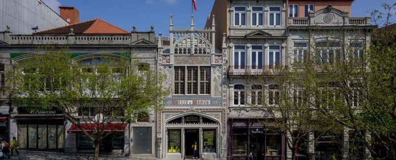 Porto: Livraria Lello Entry Ticket & Foundation Option - What Livraria Lello Tickets Really Buy You in Porto