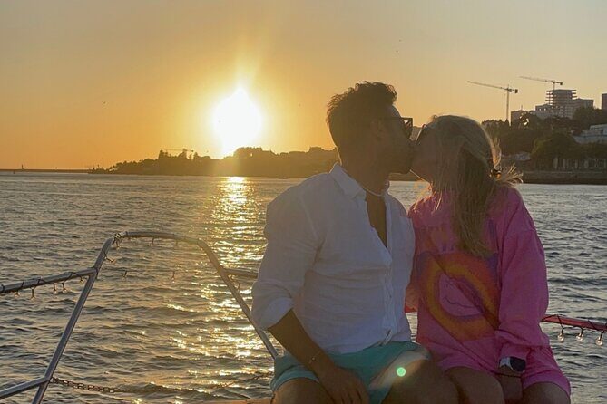 Porto: Porto City views Tour with Sunset Option,(shared) - The Experience in Detail