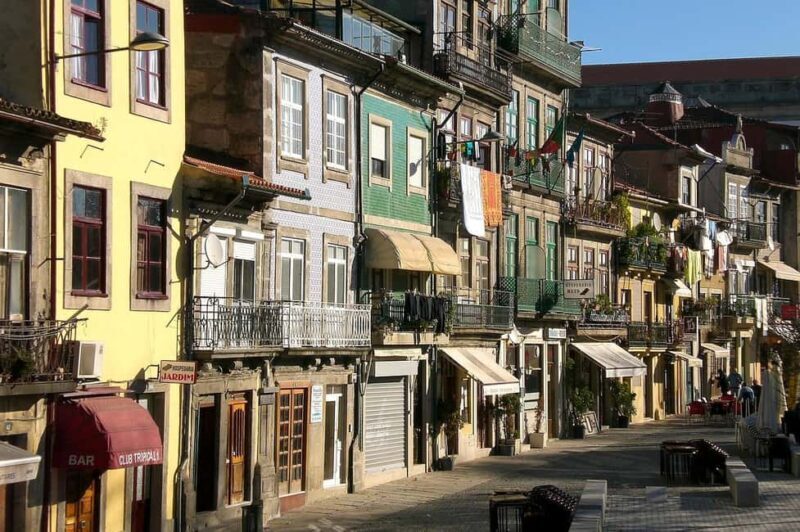 Porto Portrait Tour: Light, Texture & Urban Emotion - Key Points