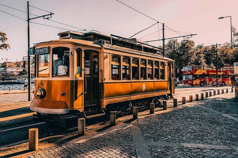 Porto Portrait Tour: Light, Texture & Urban Emotion - What to Expect Day of the Tour