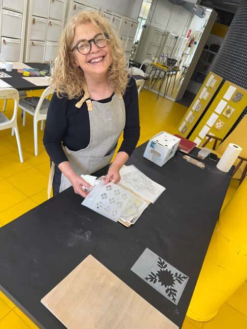 Porto: Portuguese Azulejo Tile Painting Workshop with Wine - Key Points