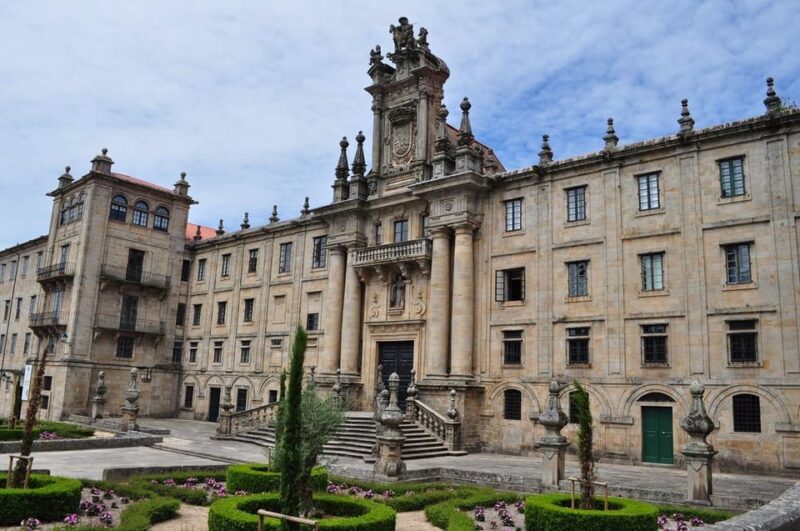 Porto: Private & Customizable Trip to Santiago de Compostela - The Balance of Modern and Medieval