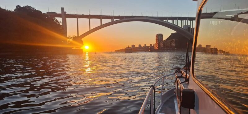 Porto: Private Douro River Cruise  6 Bridges & Sunset - FAQ
