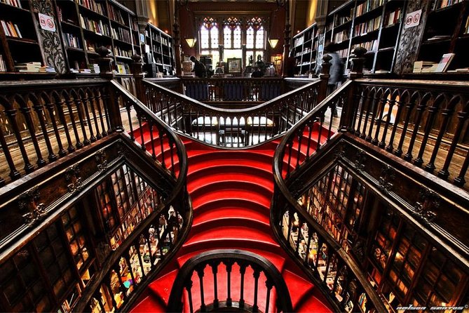 Porto: Private Guided Walking Tour - Cathedral explanation: what you’re really seeing