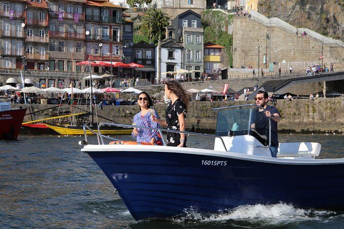 Porto: Private tour in the Douro (1 to 4 people) on a boat just for you - Key Points at a Glance