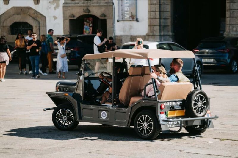 Porto: Private Tour to the Historic Center in a Classic Car - FAQ
