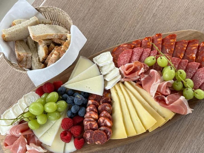 Porto: Private Yacht Cruise with Local Wines & Snacks - Why Consider a Yacht Cruise in Porto?