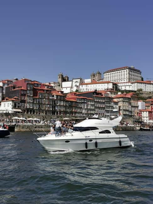 Porto: Private Yacht Tour on Douro River - up to 12 people - FAQs