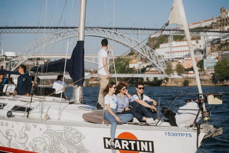 Porto: Romantic Sailboat Cruise - FAQ