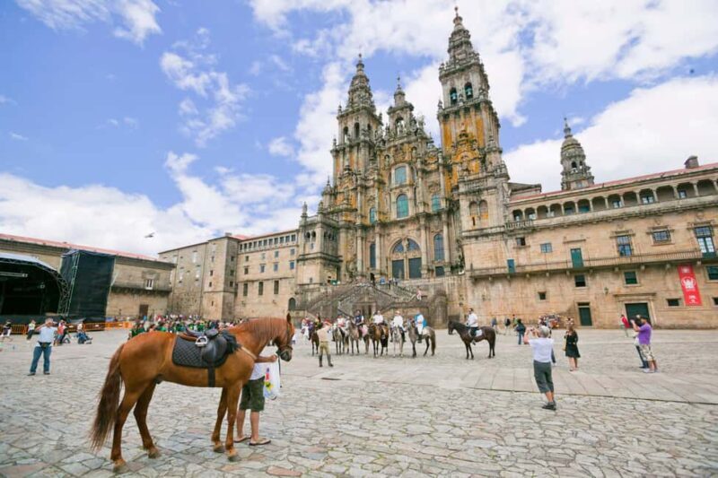 Porto: Santiago de Compostela and Valença do Minho Day Tour - Key Points