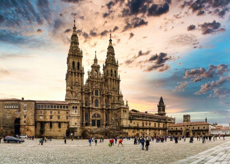 Porto: Santiago de Compostela & Viana do Castelo Tour - What to Expect on This Tour