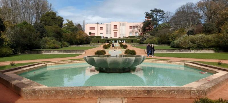 Porto: Serralves Gardens Art and Architecture Walking Tour - The Experience: What to Expect from the Tour