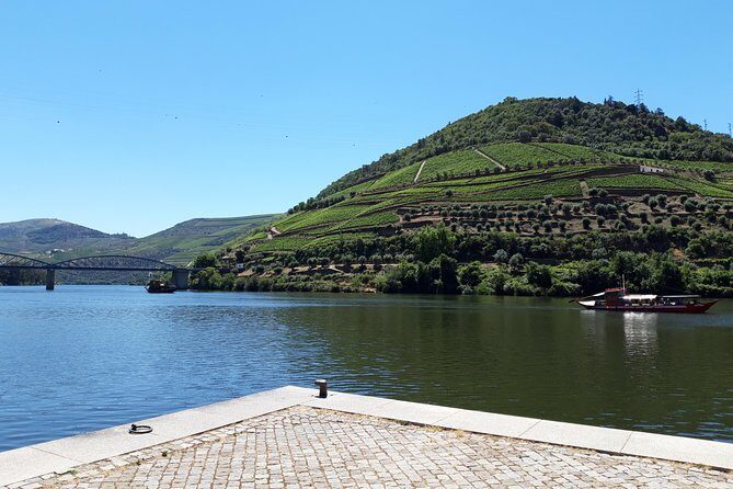 Porto to/from Douro Valley (1-8 pax) Private Transfer in Mercedes - FAQs