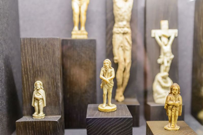 Porto: Torre dos Clerigos Entrance Ticket - The viewpoint decks: two levels and photo timing