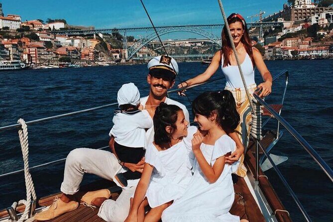 Porto: Tour on the Douro River in a Classic Boat - The Experience in Detail