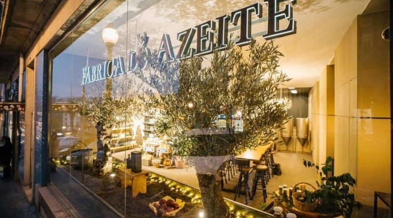 Porto: Tuk Tuk Tour with Olive Oil Tasting - The Landmark Highlights