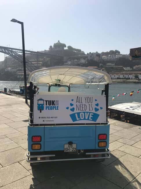 Porto: Tuk Tuk Tour with Olive Oil Tasting - What Does the Experience Include?