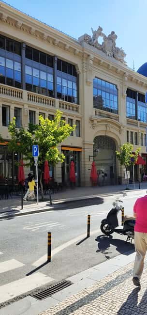 Porto Walking Tour: Exclusive Instant Photo Included - Exploring Porto with a Local Guide and a Polaroid