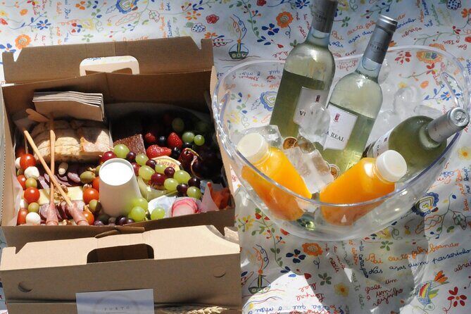 Porto Walking Tour with picnic - The Picnic: A Relaxed Portuguese Affair