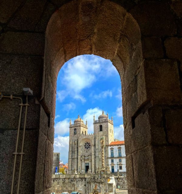 Porto walking Tour with private visit Stock Exchange Palace - FAQs